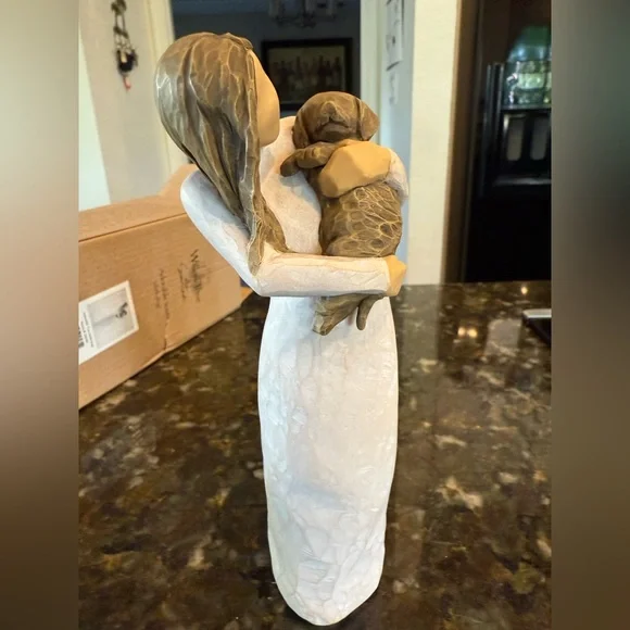 Willow Tree hand painted sculpture - Picture 4 of 12